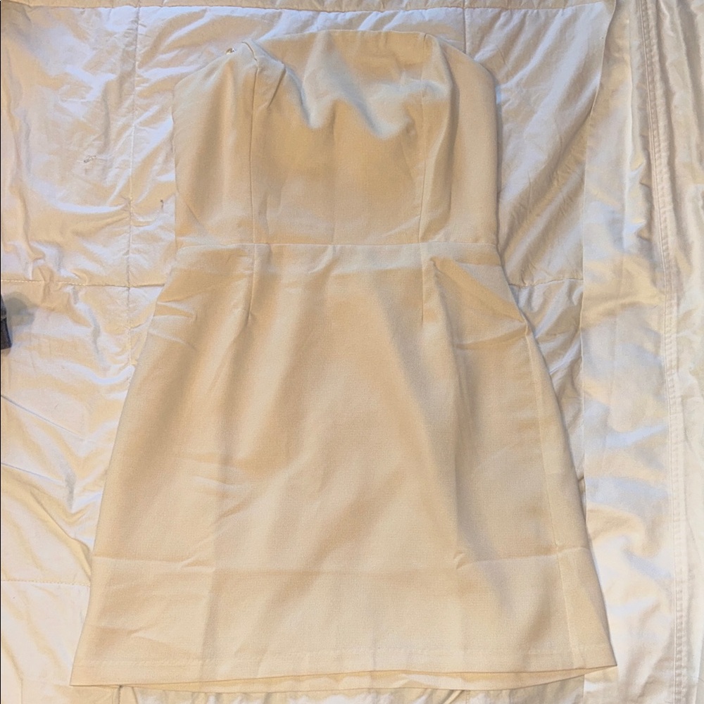 Elegant Cream Strapless Dress